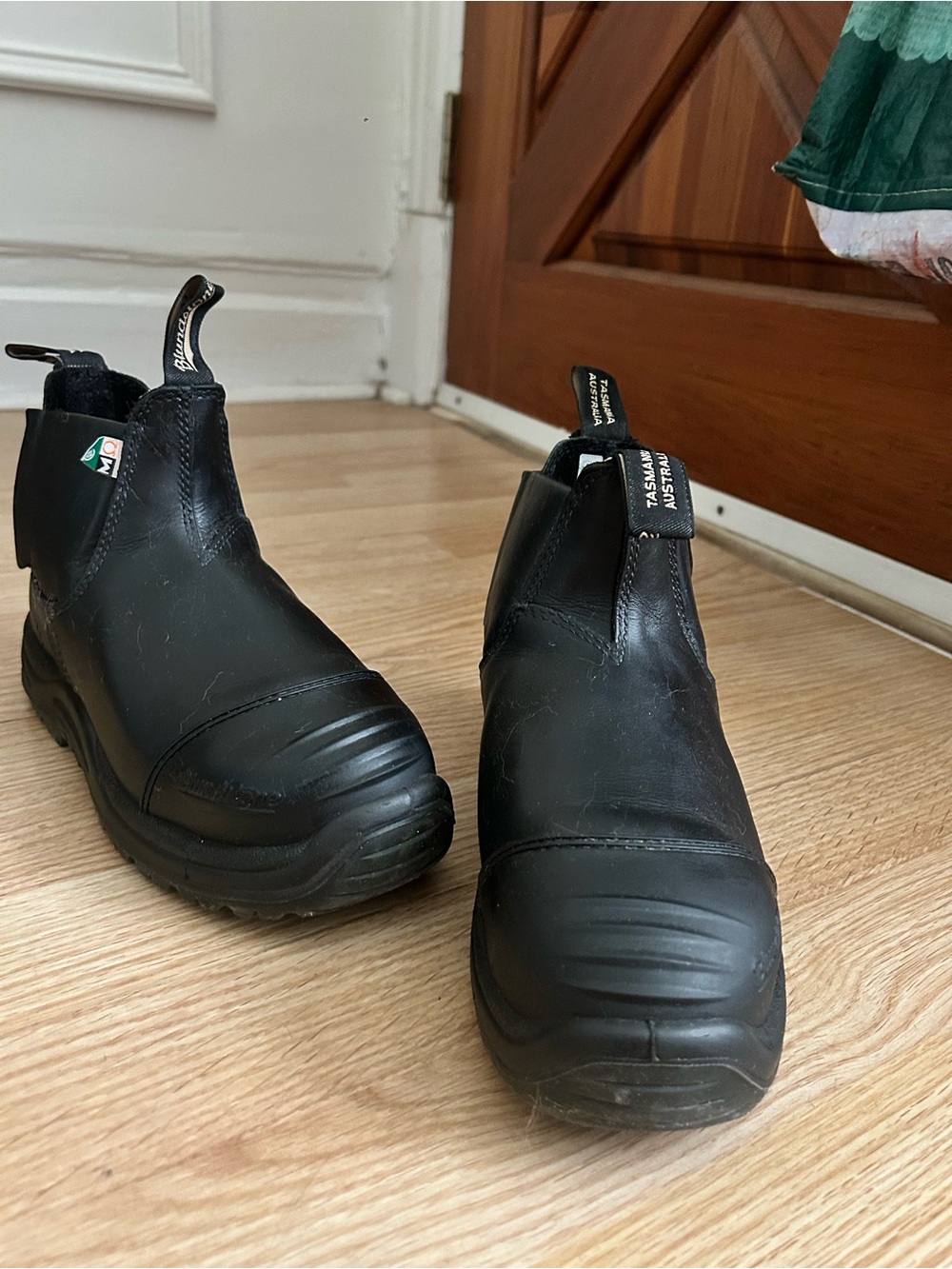 Blundstone steel-toe Chelsea Boots